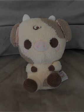 Cute Cuddle Barn Stuffed Toy - Cream and Brown